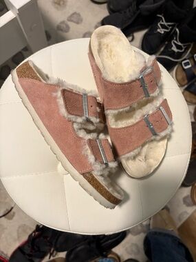 Birkenstock Arizona Shearling Buckle Suede Slide Sandals - Dusty Pink